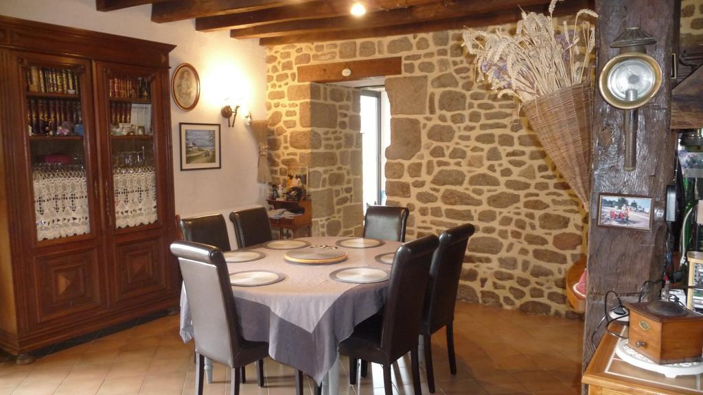 Chambres D'Hotes Le Bas Rassinoux Saint-Ouen-des-Alleux Buitenkant foto