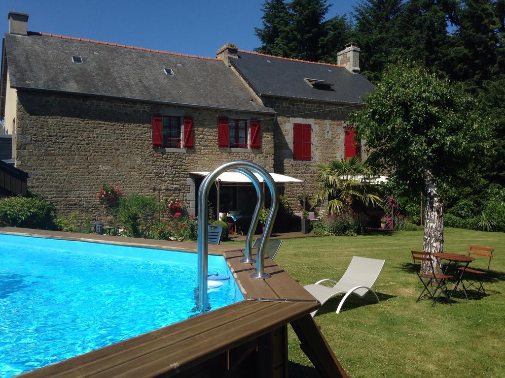 Chambres D'Hotes Le Bas Rassinoux Saint-Ouen-des-Alleux Buitenkant foto